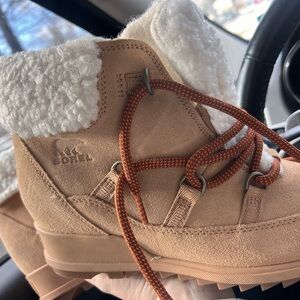 Sorel Beige Boots with White Fleece and Brown Laces